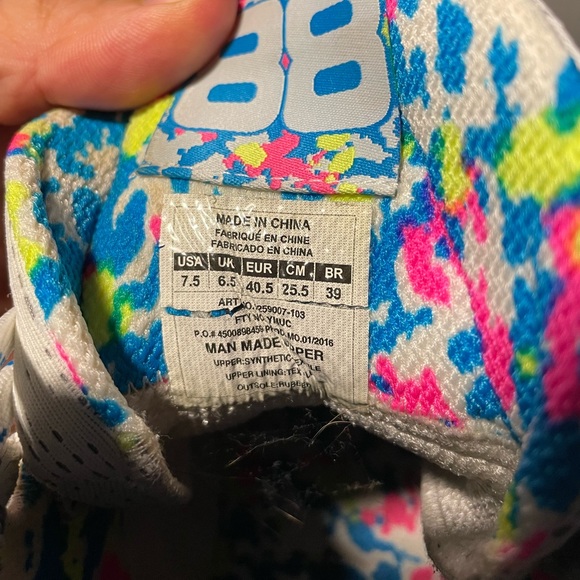 Women curry “birthday” 2s (worn 1 time) near perfect condition size 7.5 - Picture 2 of 3